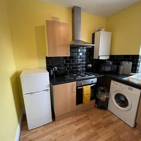 2 Bedroom Apartment, 5 Minutes From City Centre Newcastle Upon Tyne Kültér fotó