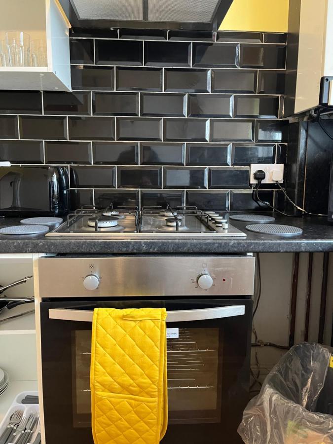2 Bedroom Apartment, 5 Minutes From City Centre Newcastle Upon Tyne Kültér fotó