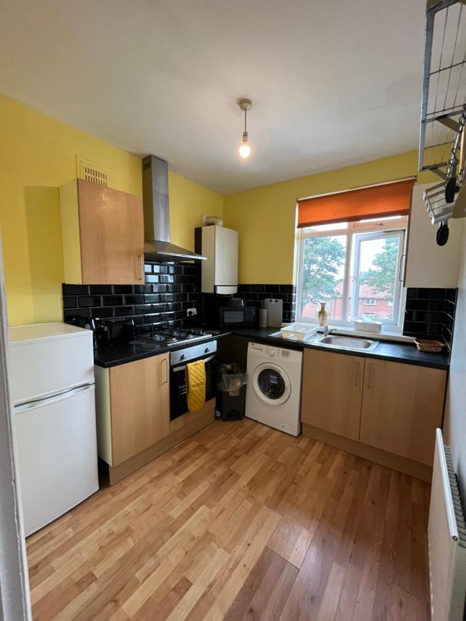 2 Bedroom Apartment, 5 Minutes From City Centre Newcastle Upon Tyne Kültér fotó